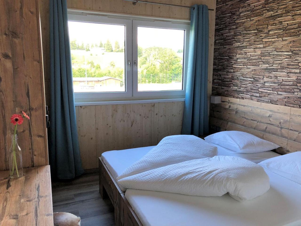 Arena Hostel Allgaeu ゾントホーフェン エクステリア 写真